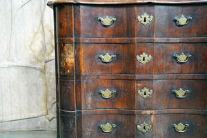 An Early 18thC Dutch Walnut Serpentine Commode c.1730-40