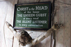 An Early 20thC Religious Plaque; ‘Christ is the Head of this House’ c.1915
