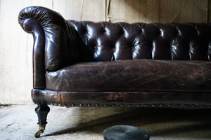 A Good Edwardian Button-Back Leather Upholstered Chesterfield Sofa c.1900