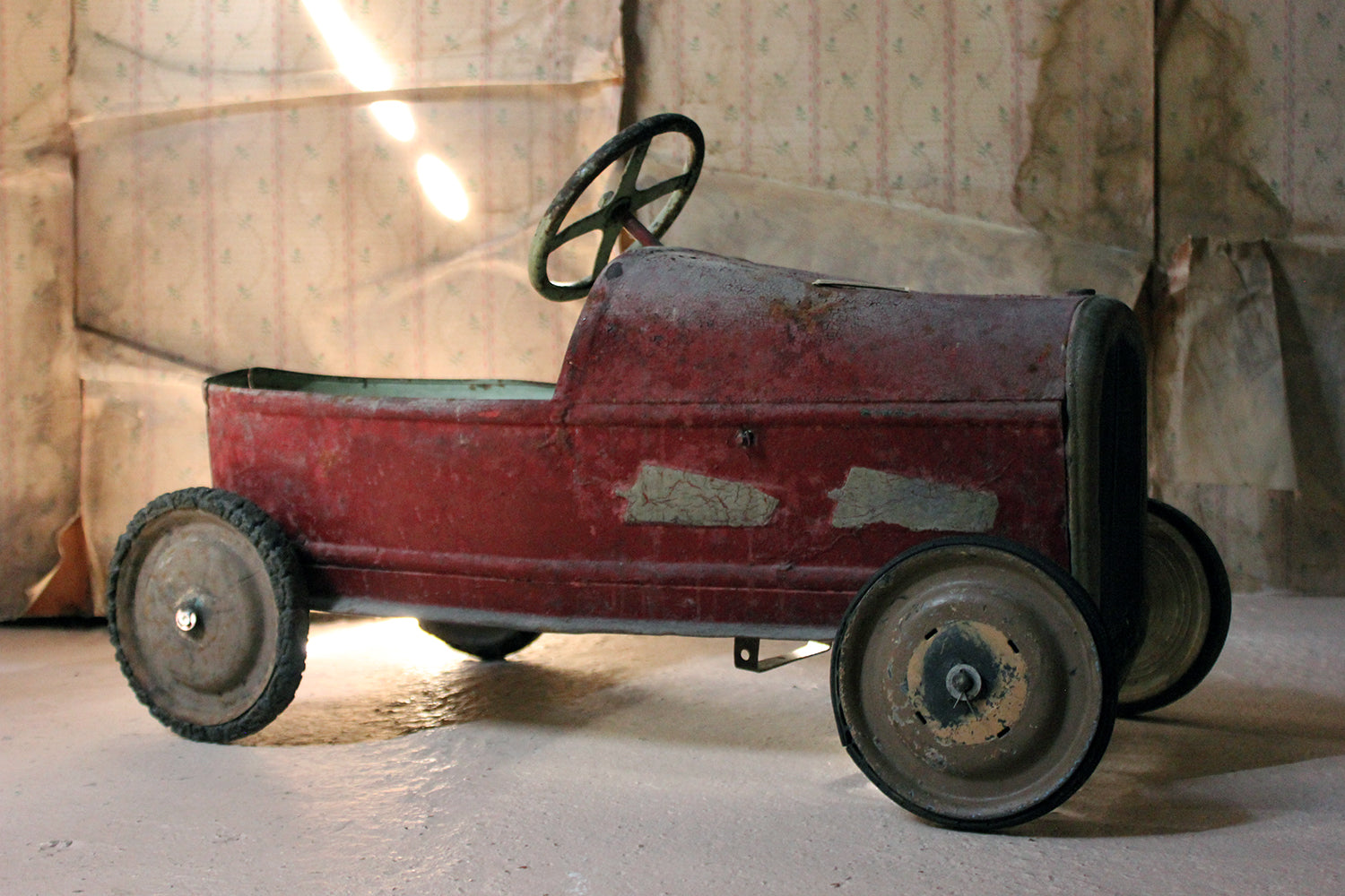 An Early 20thC French Child's Painted Metal Pedal 'Special' Racing Car – Doe & Hope