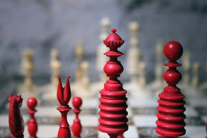 A Good English ‘Washington’ Pattern Turned Ivory Chess Set c.1800-20