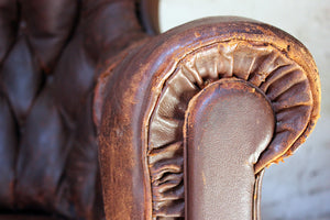 A Good Late 19thC Button-Back Leather Armchair c.1900