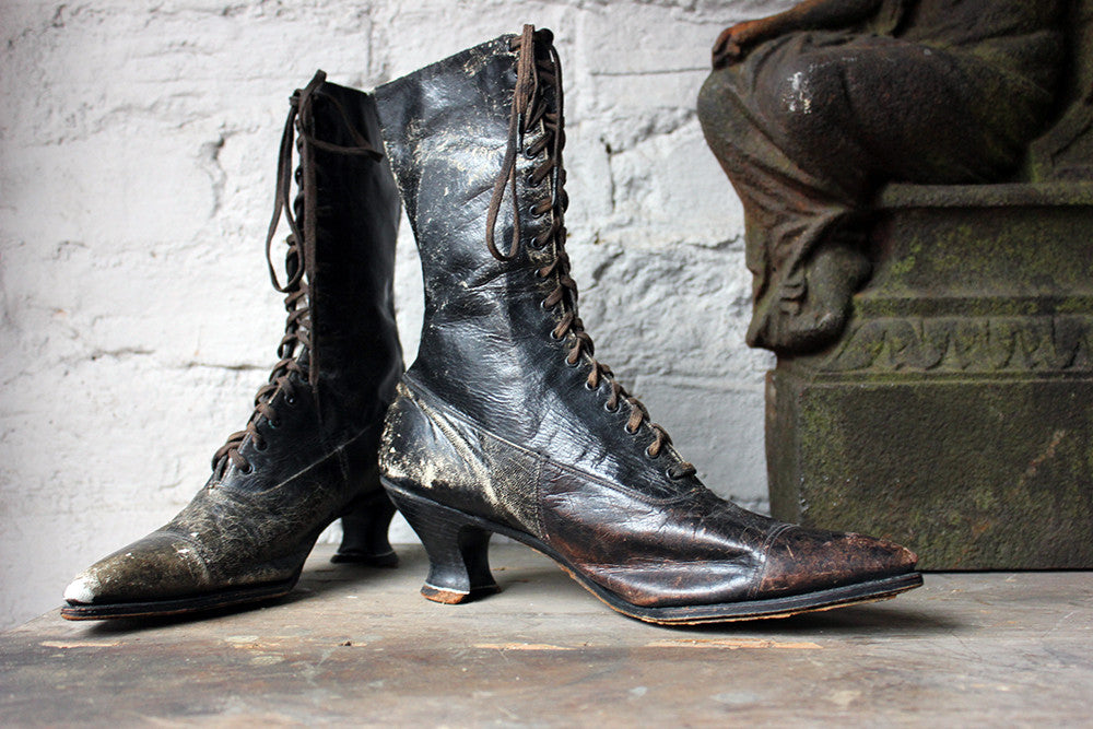 A Pair of Ladies Victorian High-Top Leather Boots c.1890 – Doe & Hope