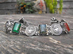 A Mid 20thC Scottish Silver, Agate Hardstone & Luckenbooth Bracelet, Hallmarked for The Ward Brothers, Birmingham 1965