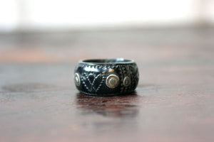 A Unique & Unusual Folk Art Whitby Jet Sweetheart Ring c.1860