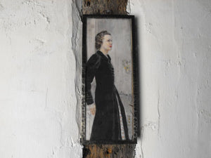 A Captivating Original Oil Portrait of a Lady by Annie M. Arnold, 1937