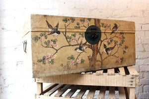 A Pretty Vintage Japanese Decorative Fish Skin Chest