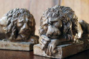 A Pair of 19thC Faux Marble Plaster Lions; After Antonio Canova (1757-1822)