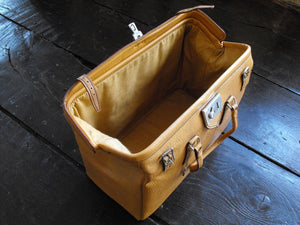 The Reliant; a Vintage 1960s Tan Leather Flight Bag