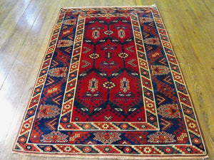 A Warm Turkish Dosemealti Rug: 200cm x 124cm