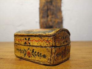 A Pretty Late 18th Century Papier Mâché Casket Snuff Box