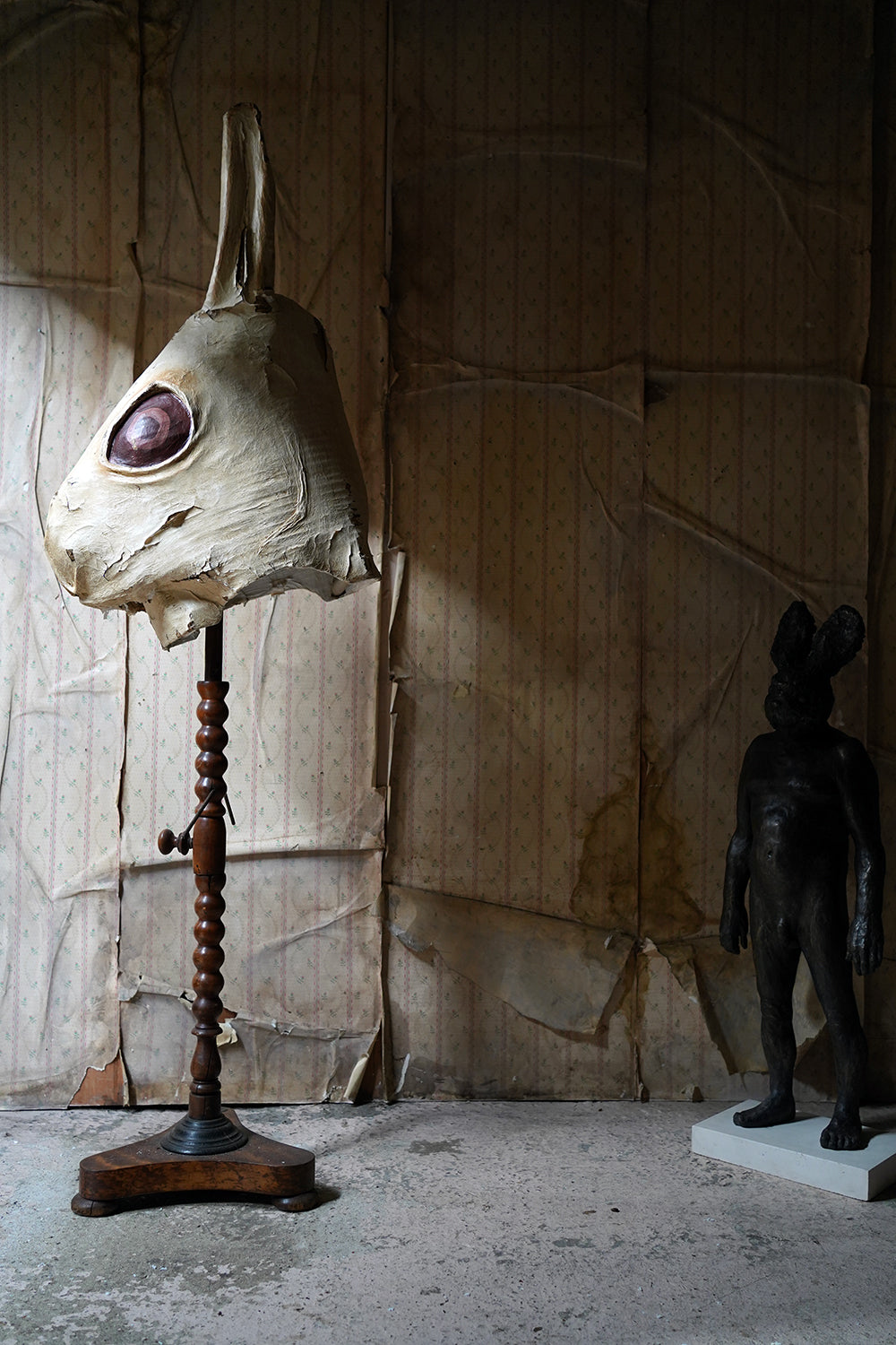 White Rabbit Prop A Large Mid 20thC White Rabbit Theatre Prop Head – Doe & Hope
